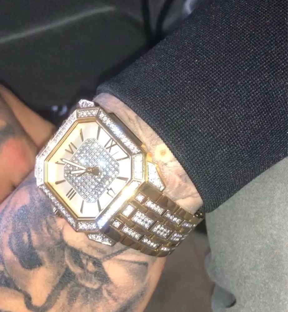 Bulova Crystal Octava