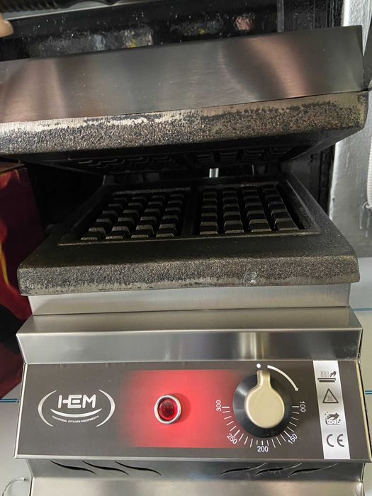 Aparate Preparare Waffe, Model Floare, Patrat, Bubble Waffles IN STOC