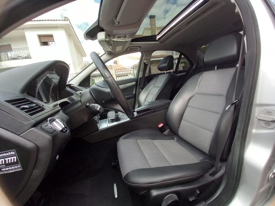 Mercedes-Benz C220