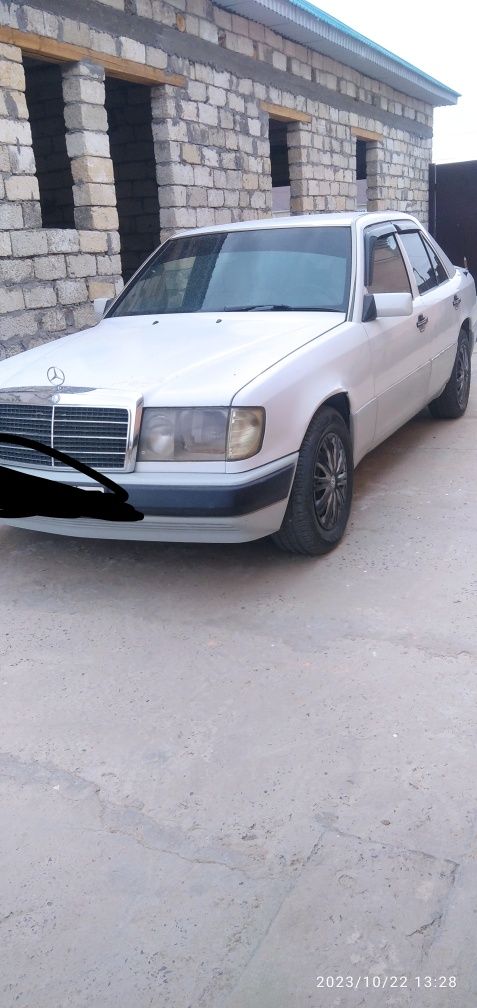 Mercedes Benz продается