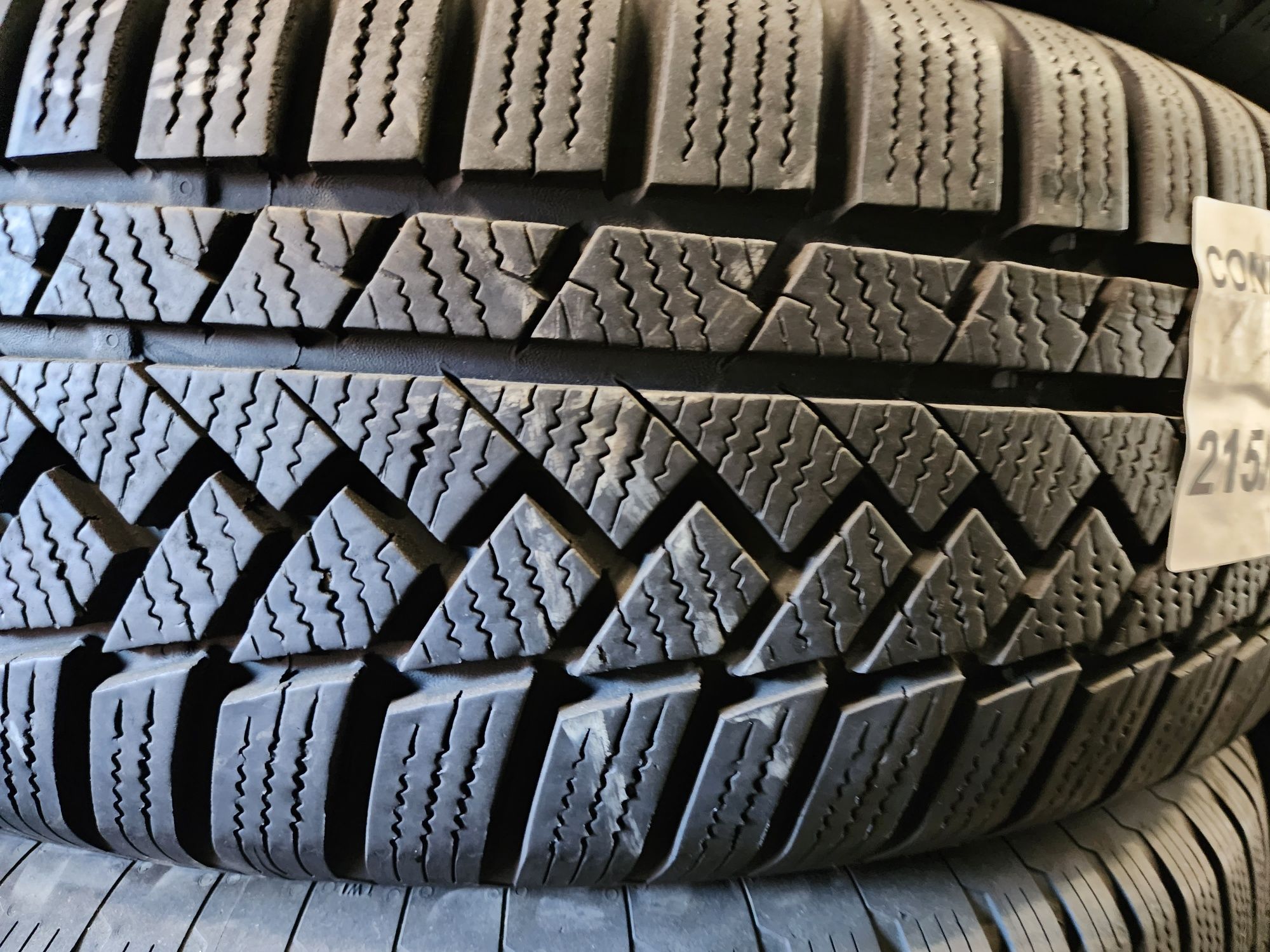 215 70 16 Continental iarna 7mm adâncime profil