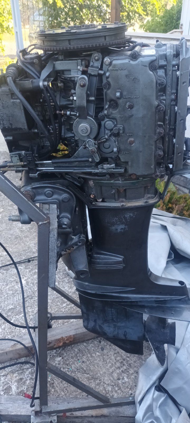 Продавам извънбордов Mariner 60 hp 2 такта