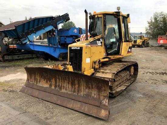 Dezmembram buldozer Caterpillar D3G LGP - Piese de schimb Caterpillar