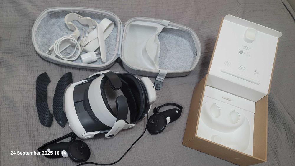 Meta Quest 3 - 128GB + BOBOVR Headstrap with removable battery