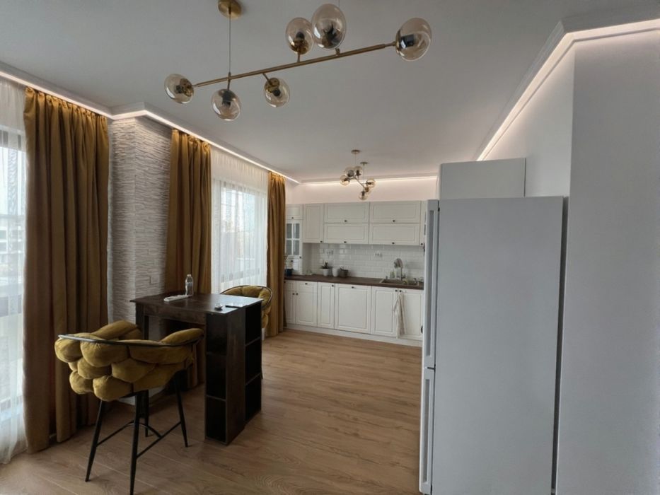 Продава се Двустаен апартамент в Пловдив, Христо Смирненски - 70 кв.м за 4 €/кв.м - Снимка #1