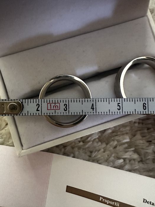 Verighete din aur alb de 14K cu diamante