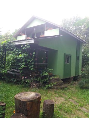 Casa de vacanta structura de lemn în pădure