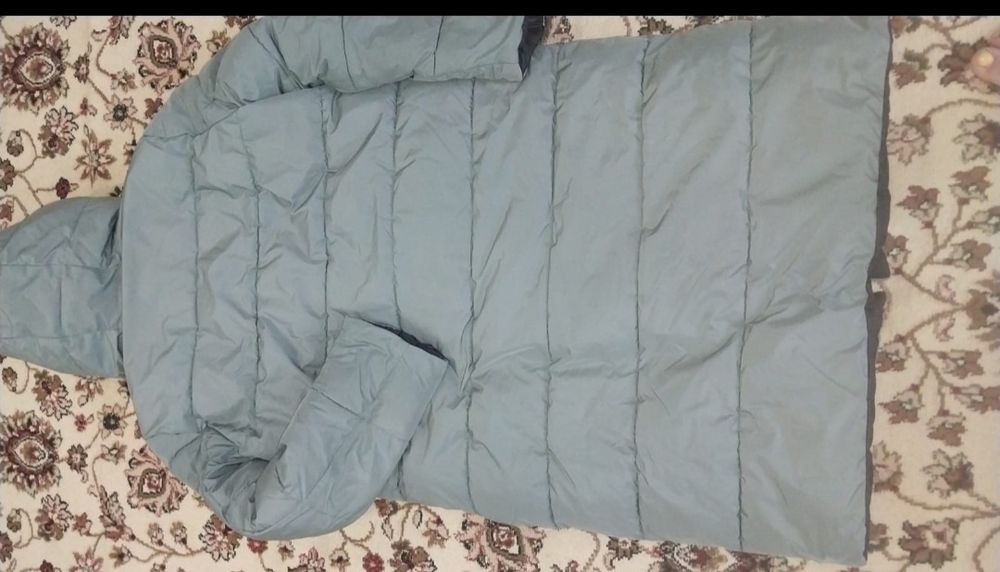 Продам куртку женскую