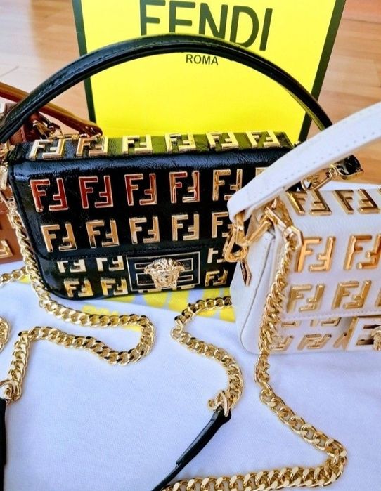 Geanta piele naturala/logo metalic, saculet, factura, eticheta, card