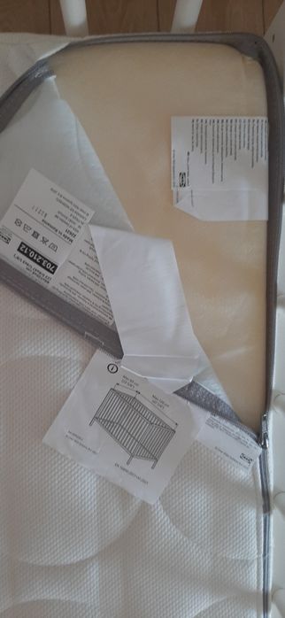 Patut din lemn cu laterala detasabila Tomi 21 + saltea cu husa