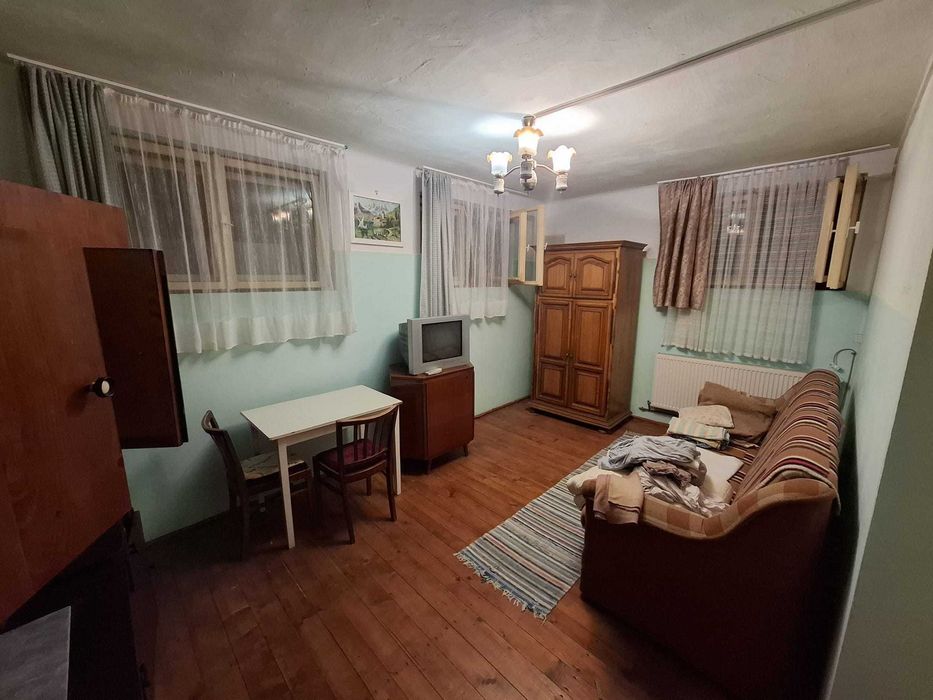 Ofer spre inchiriere apartamtent cu 2 camere in zona centrala