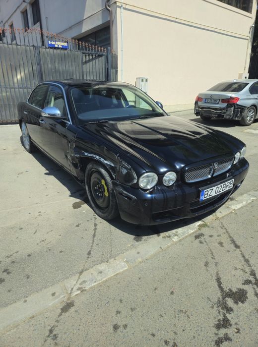 Jaguar XJ 2009 Portfolio - Full Options