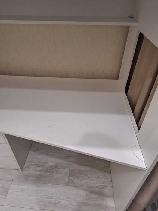 Детский стол-кровать