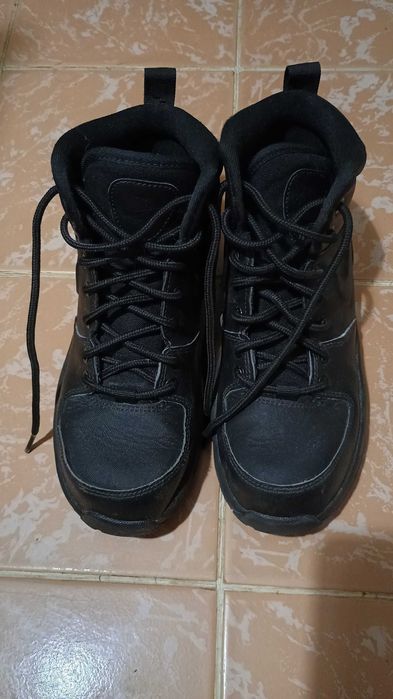 Обувки Nike Manoa Leather