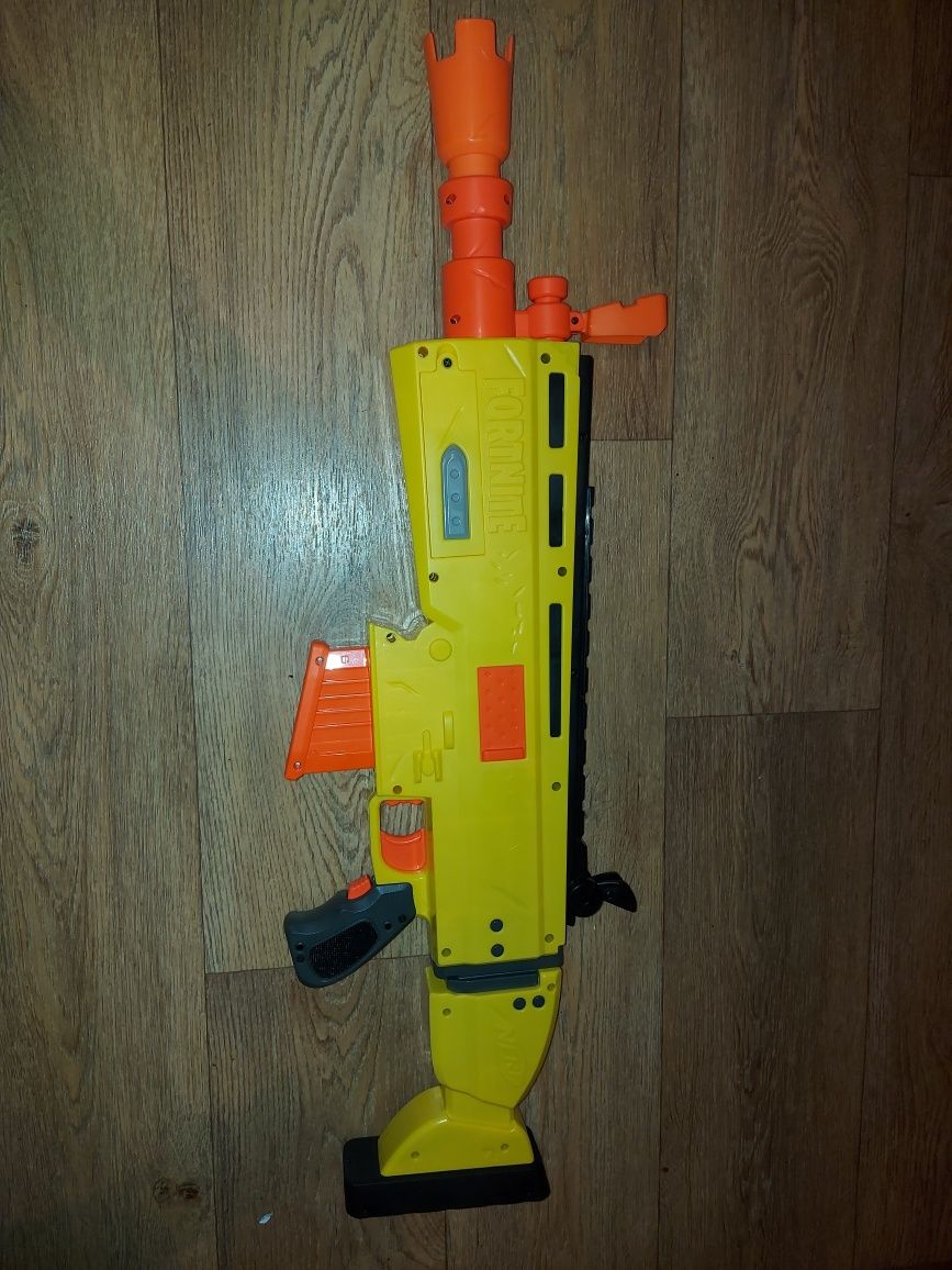 Продам бластер- автомат Nerf Ar-L