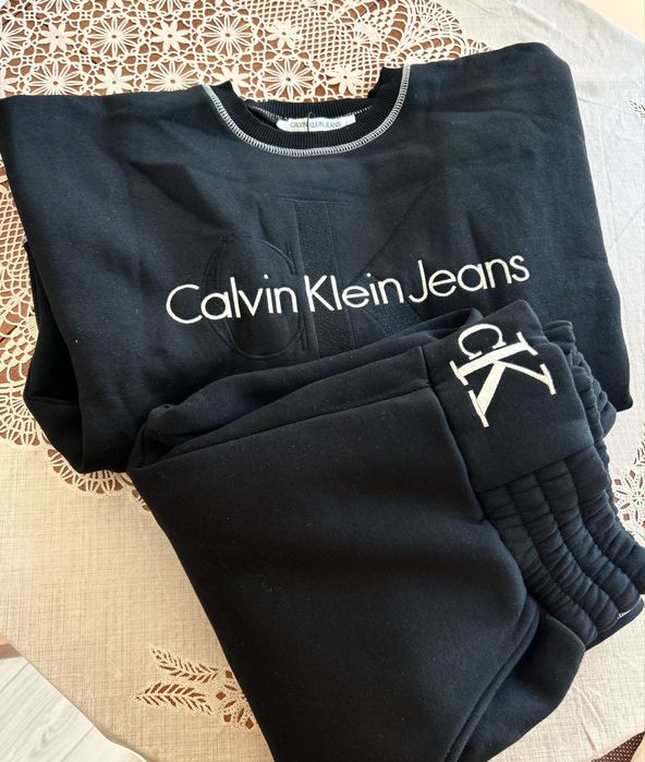 Дамски ватирани екипи последни