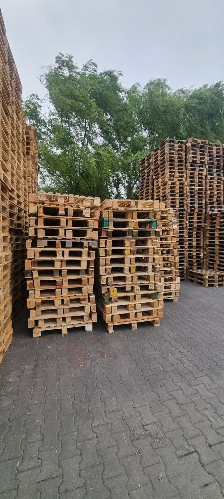 Vând paleti euro și NON euro