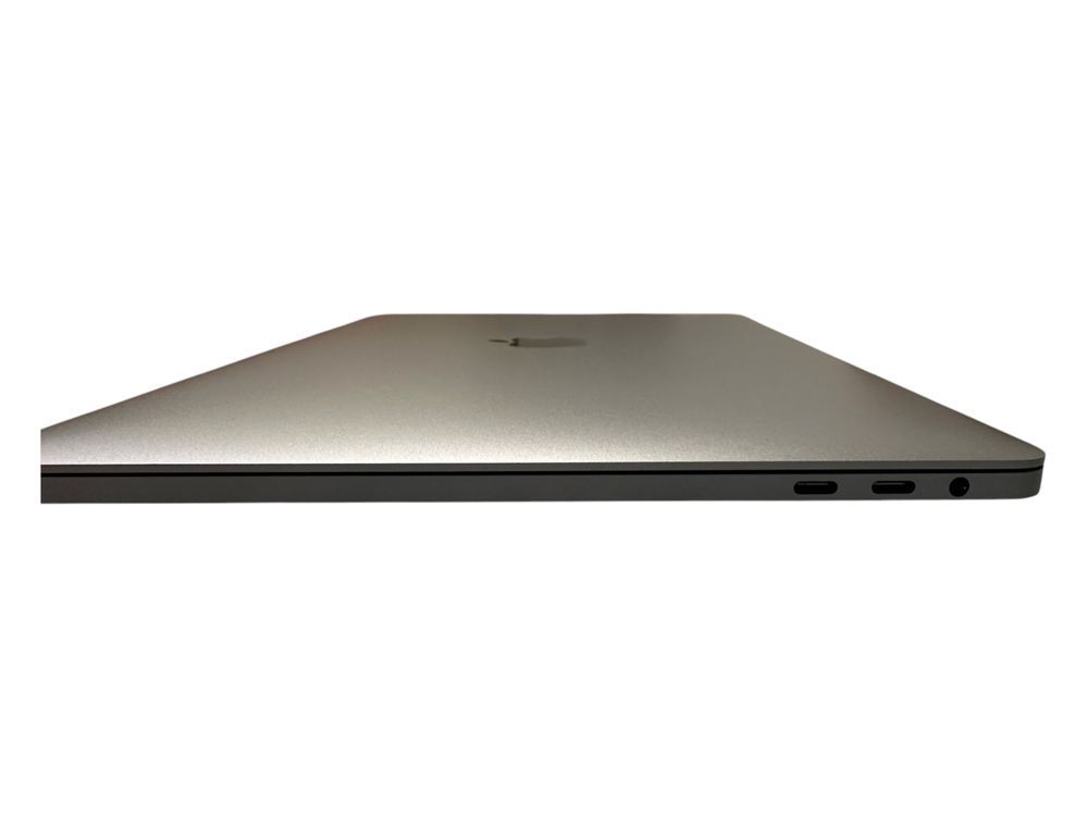 Продавам Macbook Pro 13 2017 Touchbar, 4 Thunderbolts, 8GB RAM, 256GB