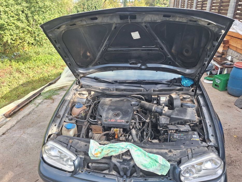 VW Golf 4 на части