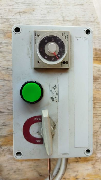 Termostate industriale digitale și analogice