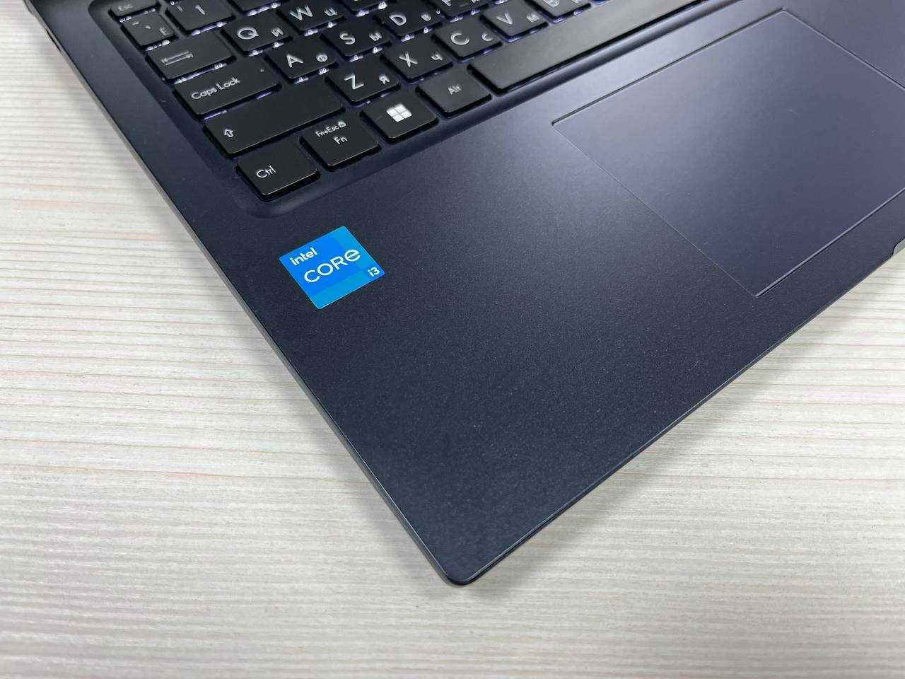 ASUS ViVoBook  Core i3-12*ОЗУ 16*SSD512*в идеальном состоянии