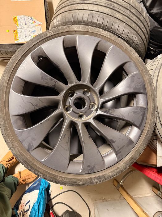 Джанти 4брTesla Uberturbine 20’ 9J 5X114.3 64.1mm BLE TMPS летни гуми