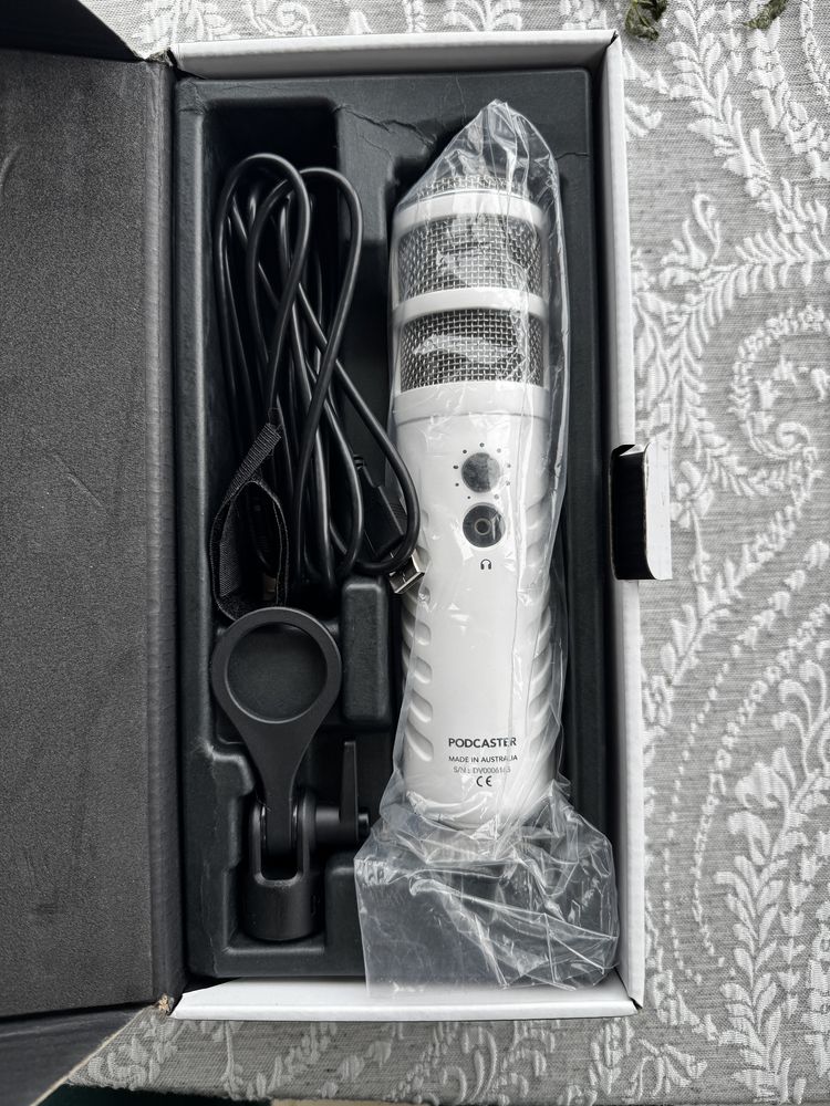 микрофон Rode Podcaster
