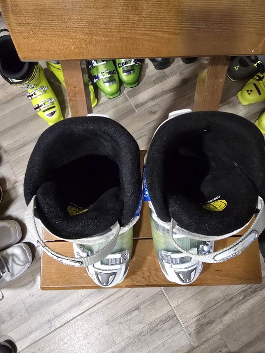 Clapari Atomic Hawx, 24,5.