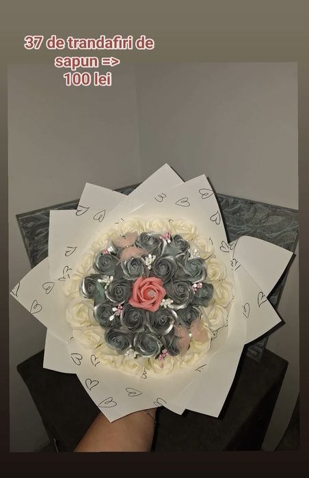 Cutii/buchete/coșulețe trandafiri de sapun