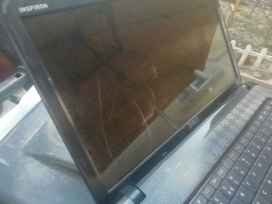 Laptop dell inspiron