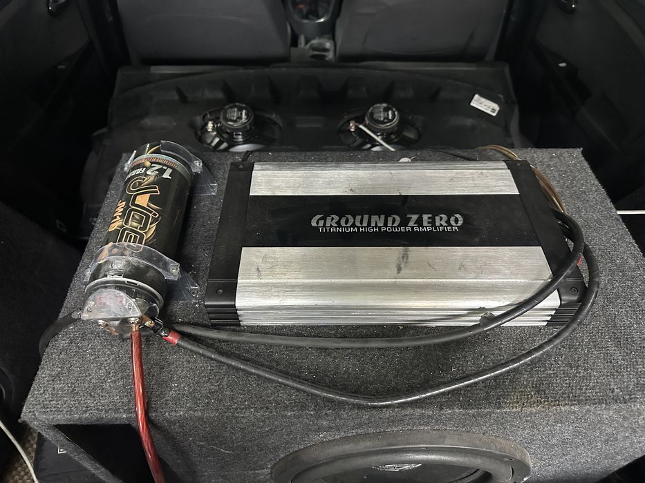 Бас каса с усилвател