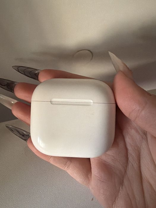 airpods 4 б/у оригинал
