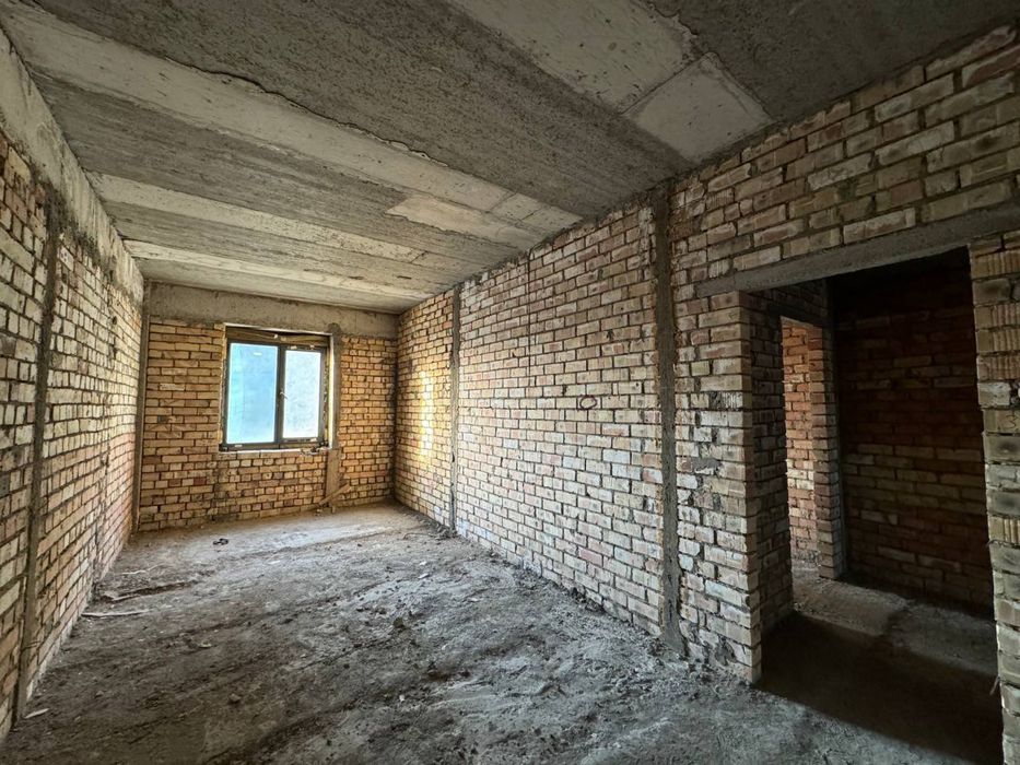 Продаются 3хком новостройка в центре