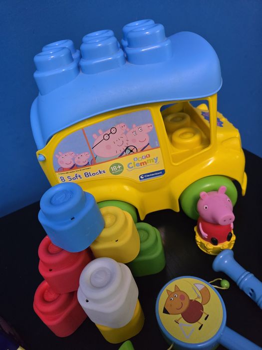 Vand lot peppa ( masina, carti si instrumente )