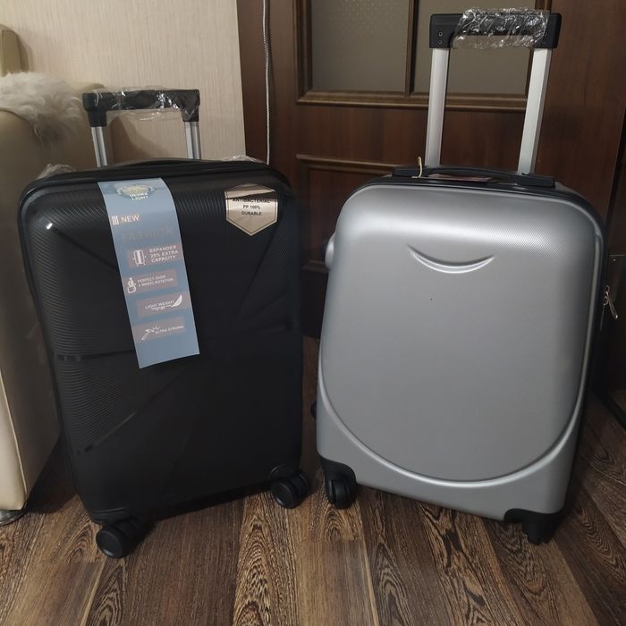 Чемодан маленький новый