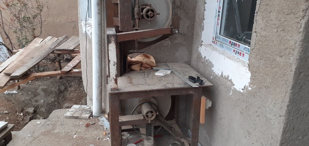 Продам 5 станки пилорамв шлифовальны токарны