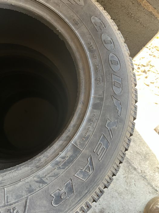 Продам резину R17 265/65