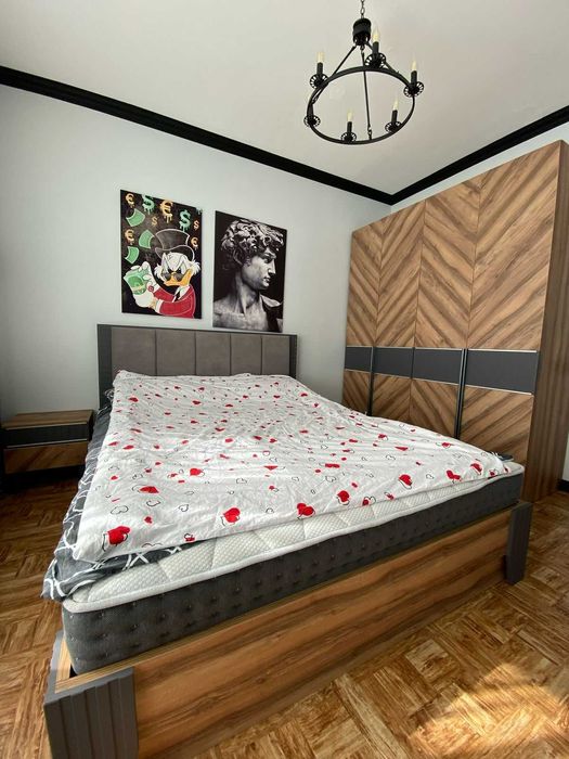 Спальный гарнитур