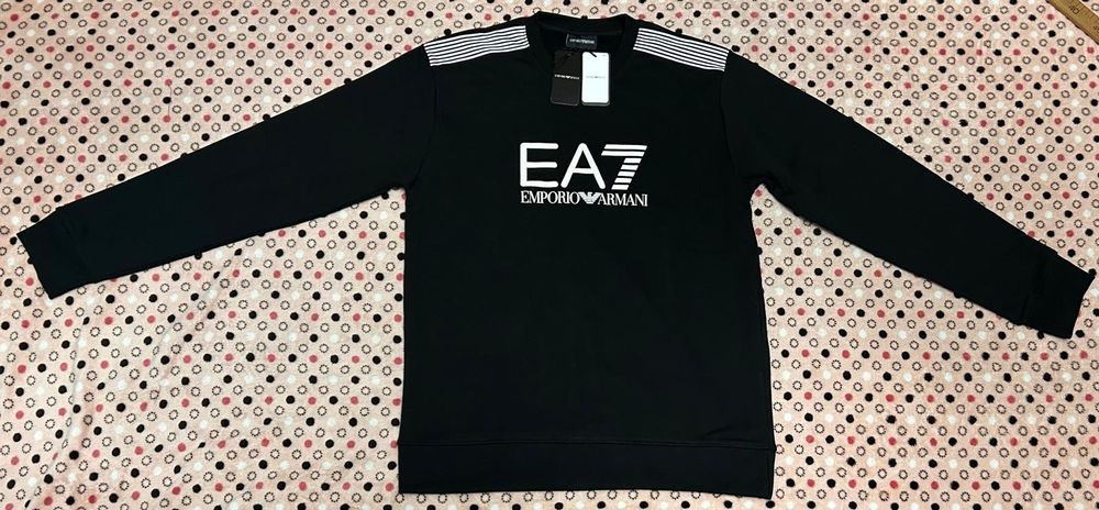 Vând bluza noua de bărbați Emporio Armani