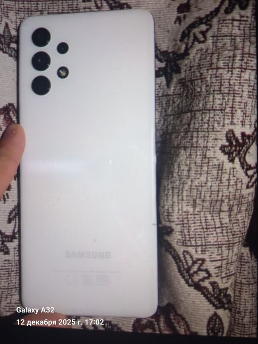 Самсунг а32.     О