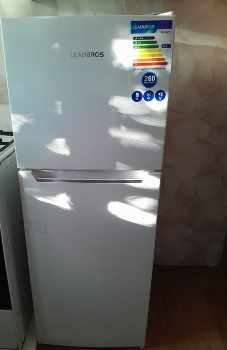 Продам холодильник новый