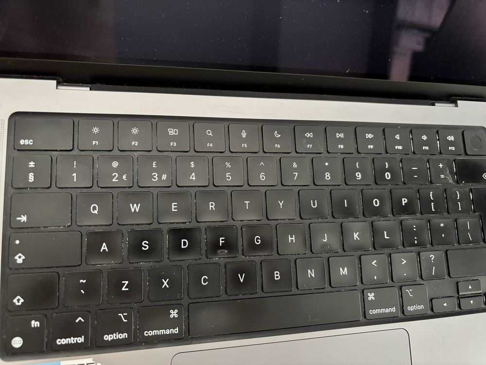 Macbook Pro 14" M1 2021 16RAM/512GB