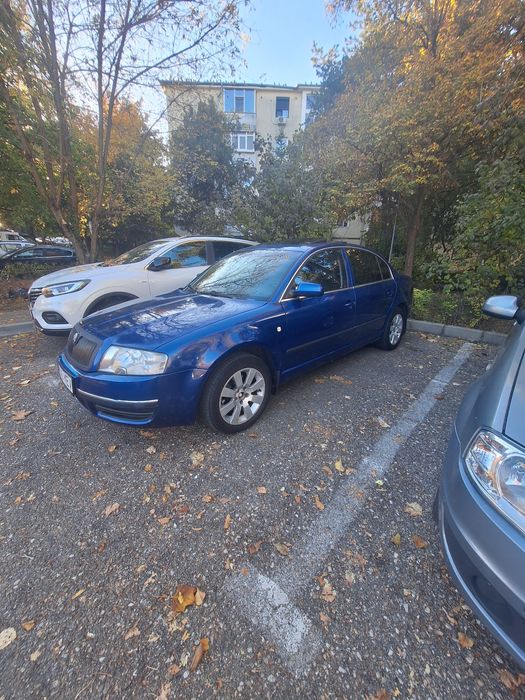 Vând Skoda Superb