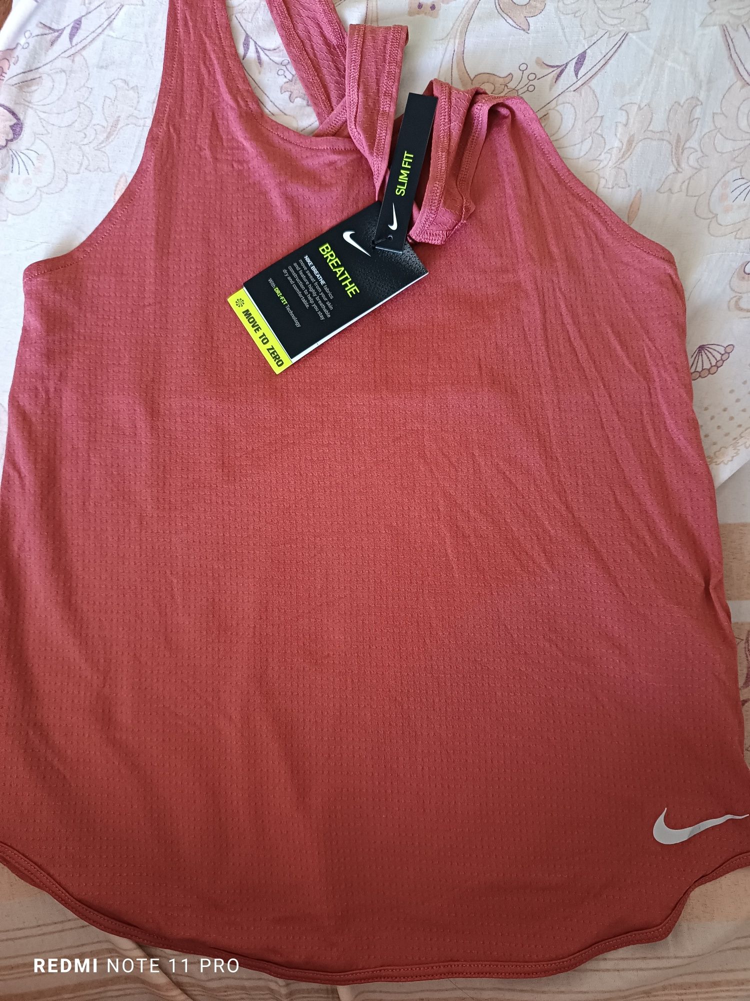 Дамски спортен потник Nike Breathe