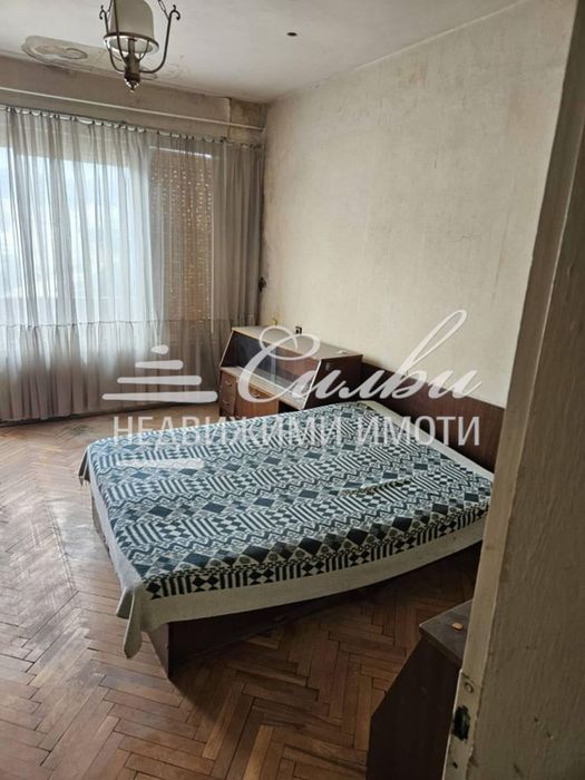 Двустаен ТУХЛЕН апартамент - кв.Пети полк!