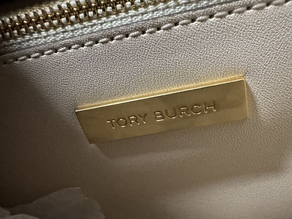НОВА! Tory Burch
