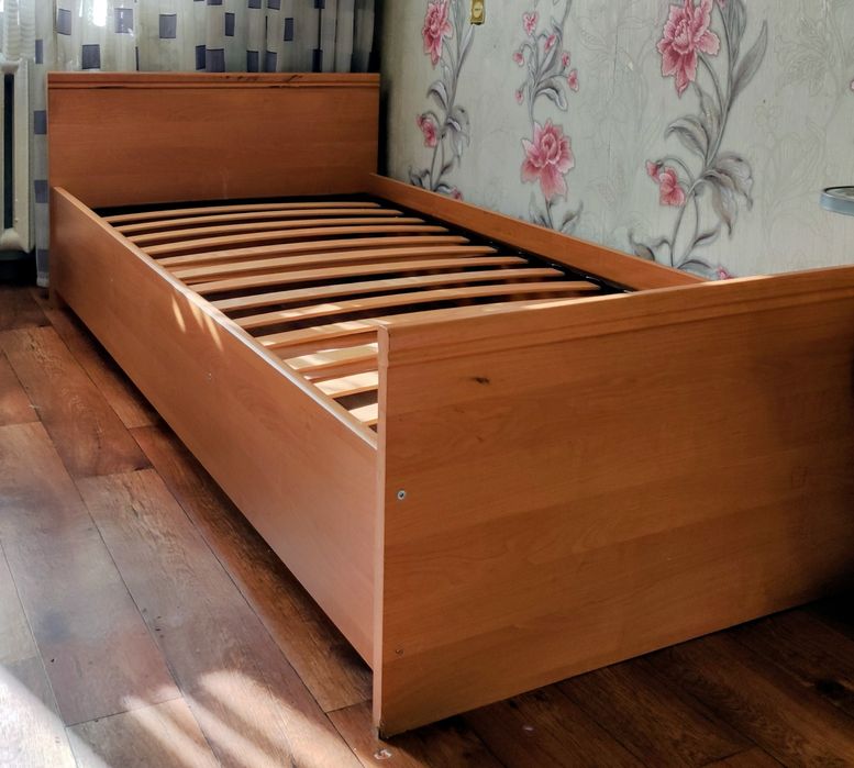 Кровать односпальная