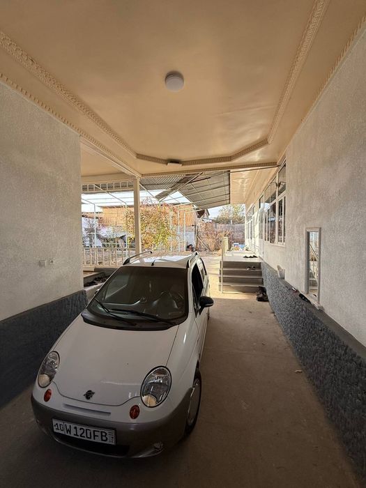 Uchastka 6 Sotix 4 Xona Kelishamiza bez makler