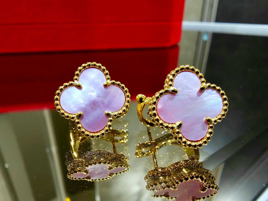Van Cleef & Arpels VCA Gold Pink Opal Vintage Alhambra Дамски Обеци