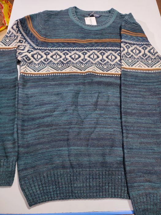 Свитер трикотажные